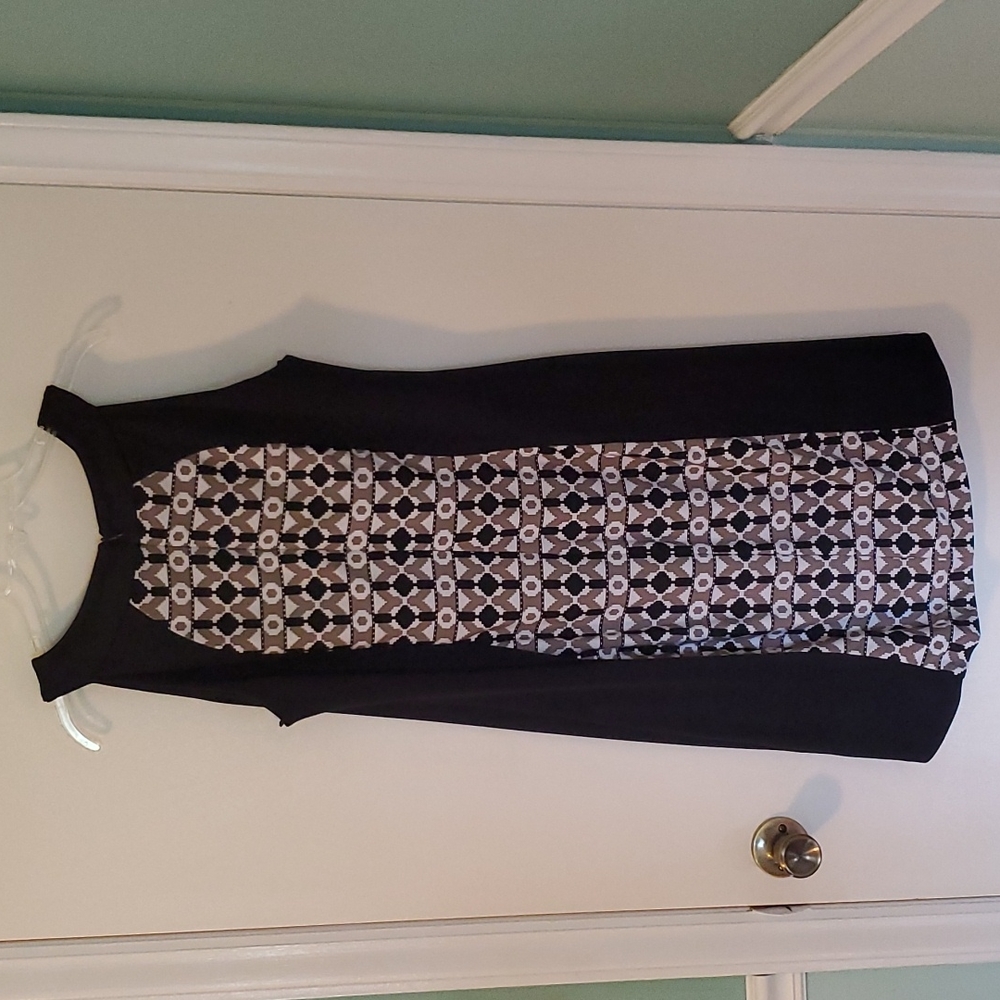 Spring/Summer dress - Picture 3 of 5